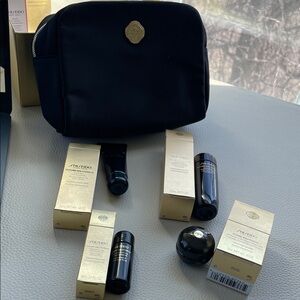 Shiseido future solution LX collection travel size samples with Pouch